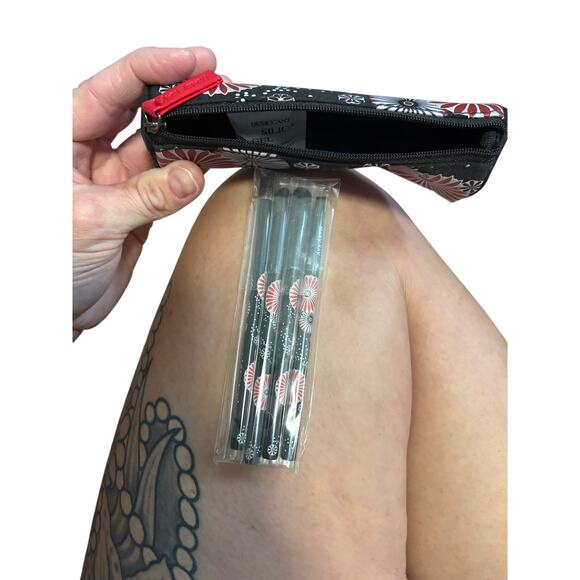 NEW Mary Kay Eye Brush Collection with Bag - Picture 1 of 3